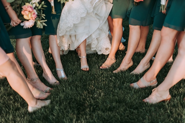 Why Is Green The New “It” Color for Weddings? The Inside Scoop On This Earthy Trend